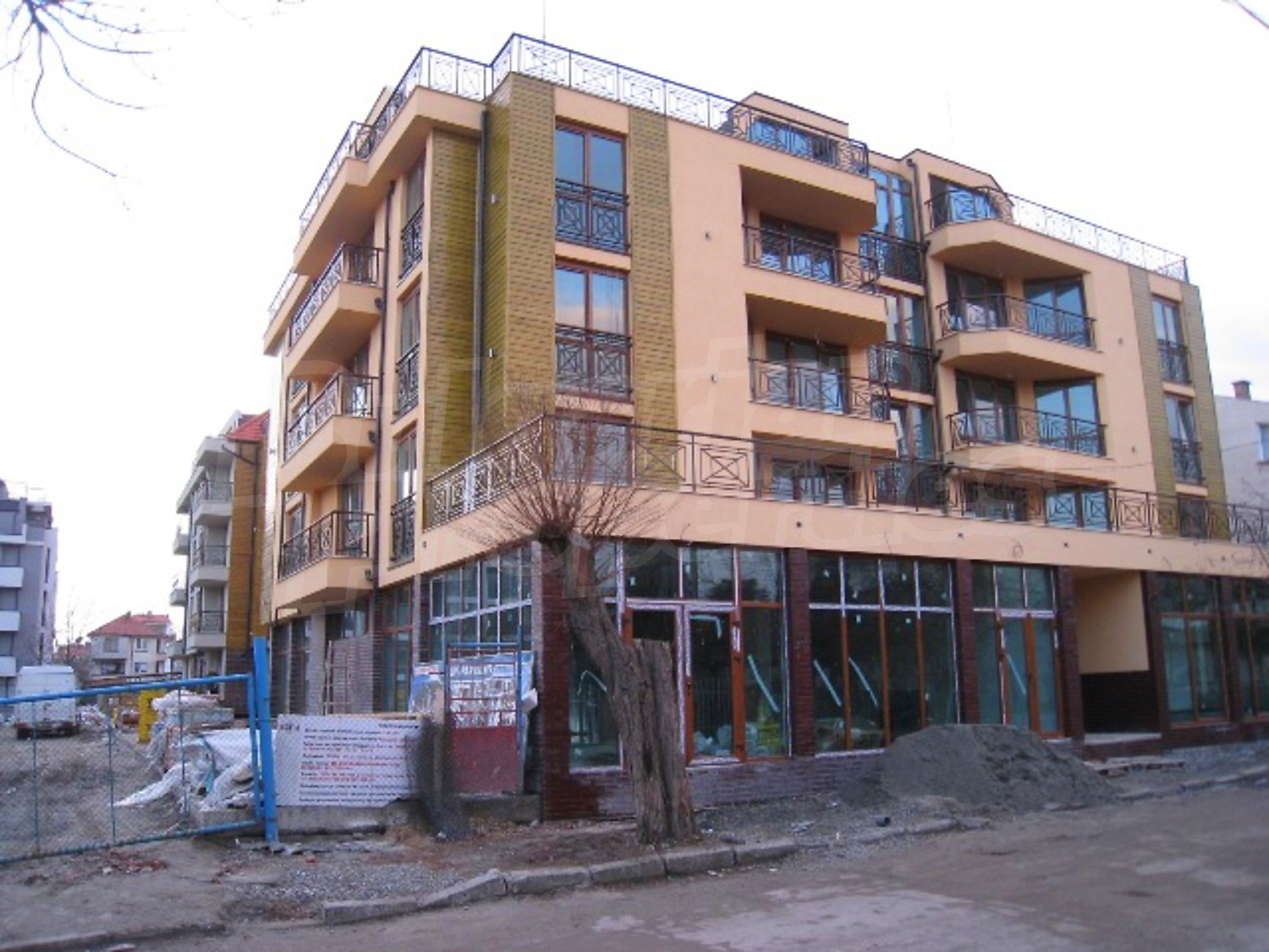 Gallery Picture 3