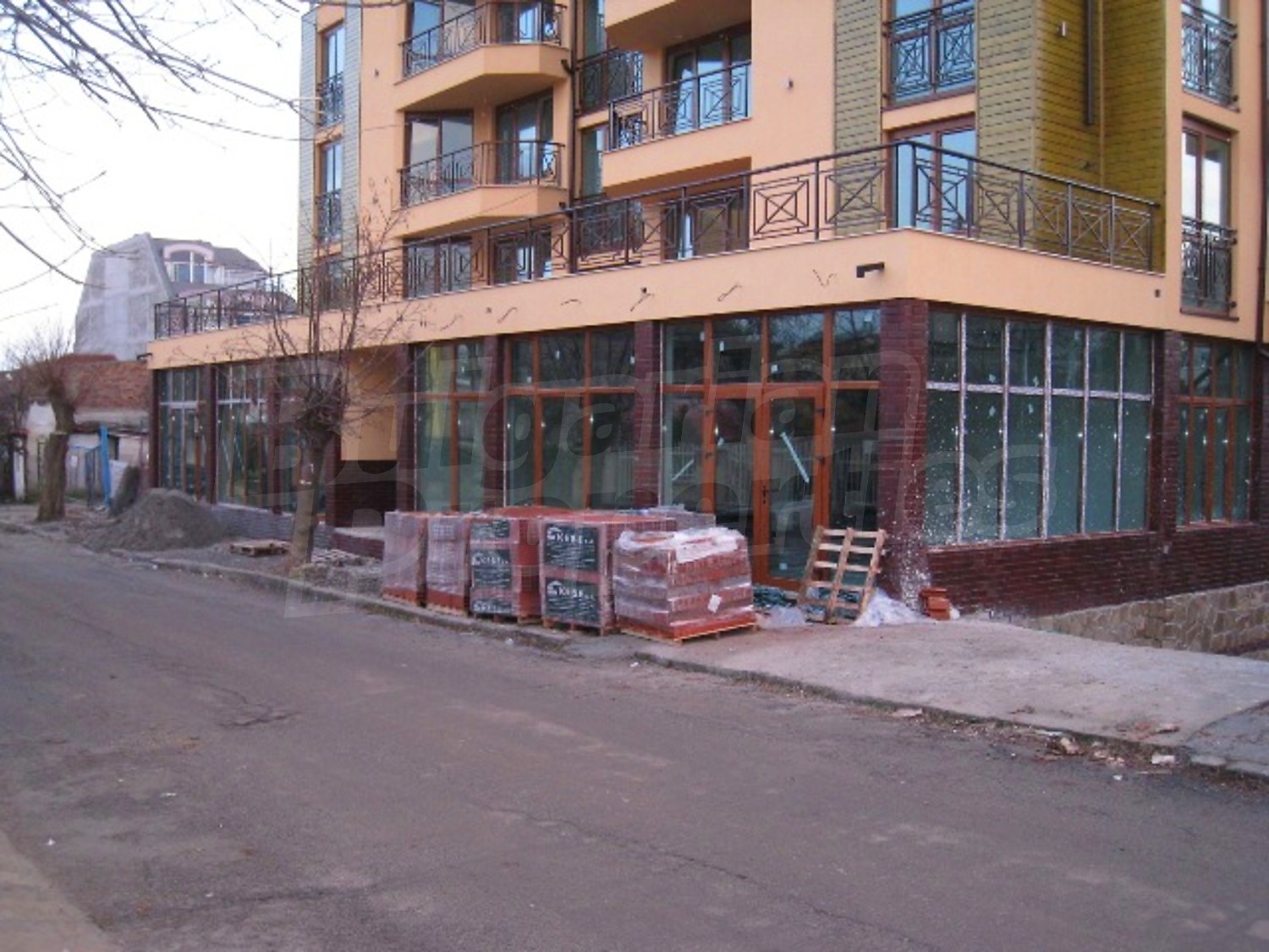 Gallery Picture 4