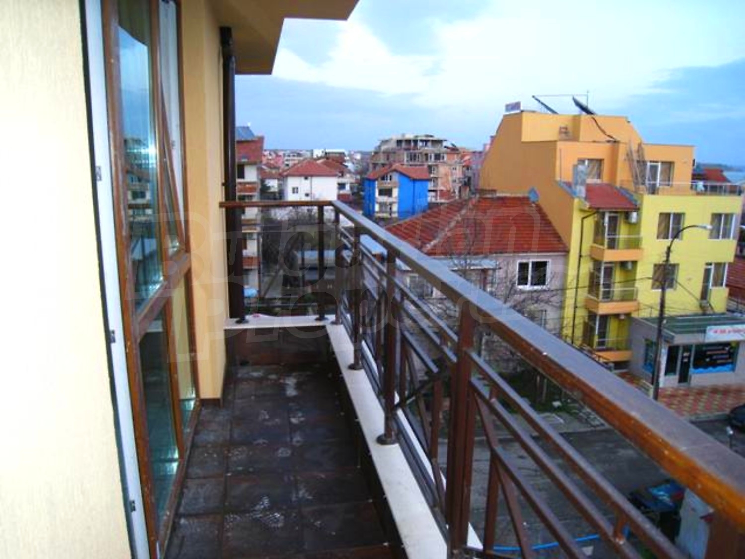 Gallery Picture 9
