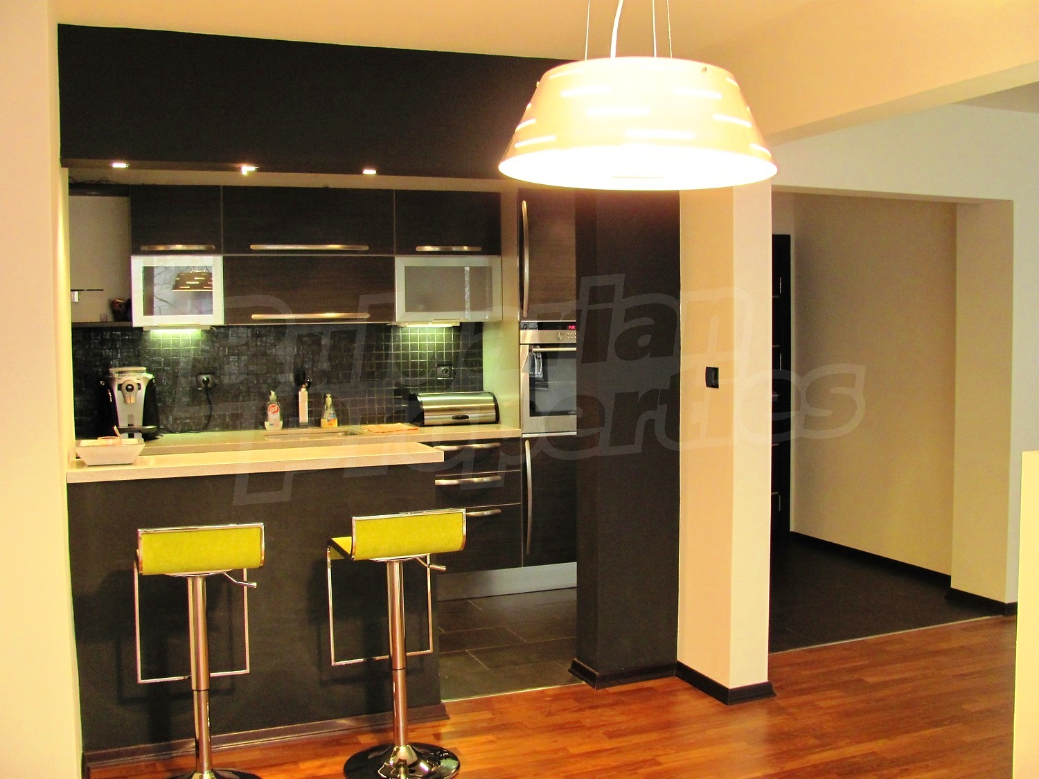 Gallery Picture 12
