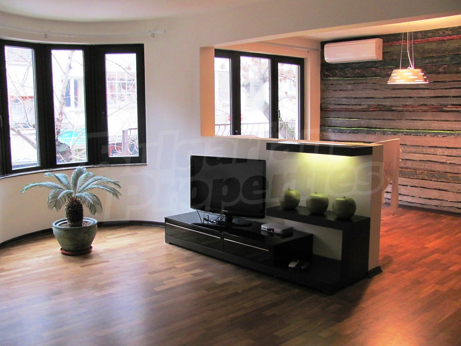 Gallery Picture 6