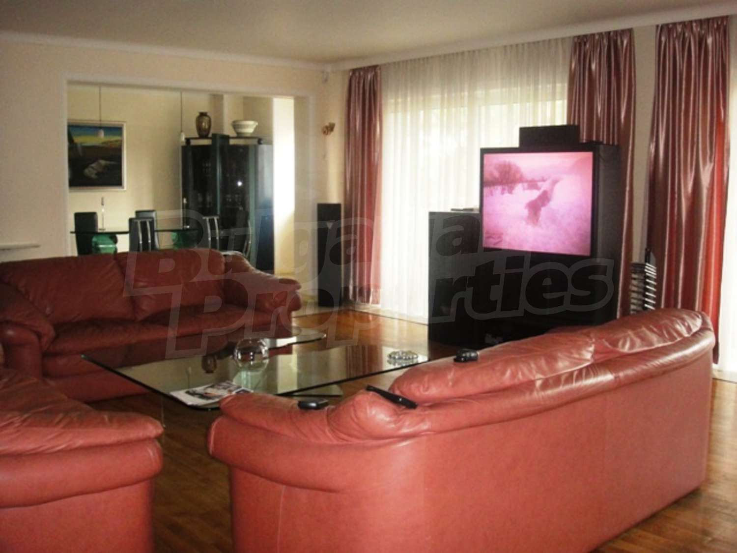 Gallery Picture 2