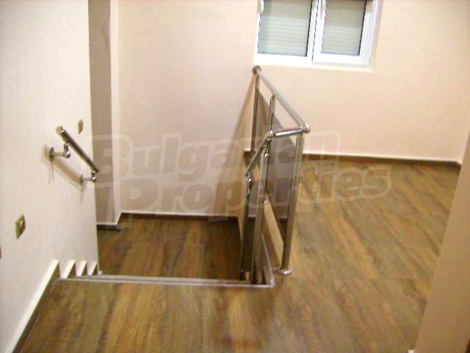 Gallery Picture 11