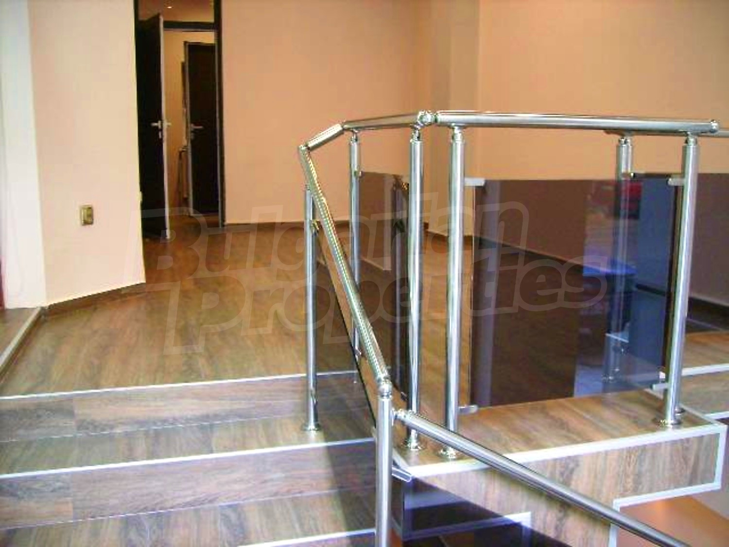 Gallery Picture 3