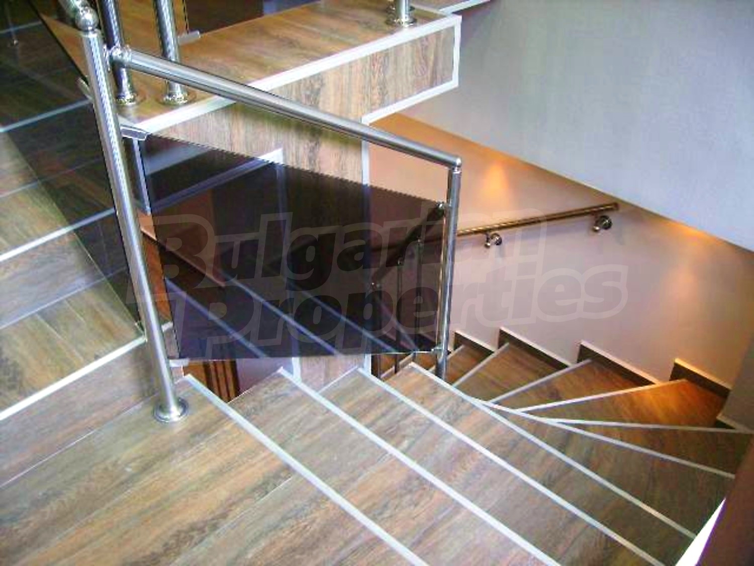 Gallery Picture 4