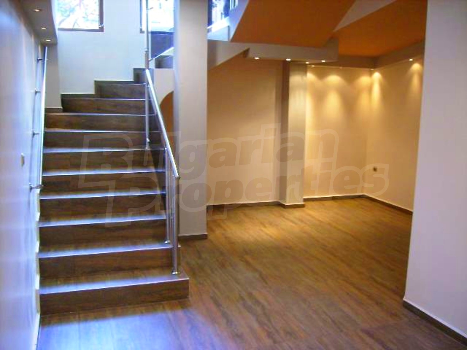 Gallery Picture 6