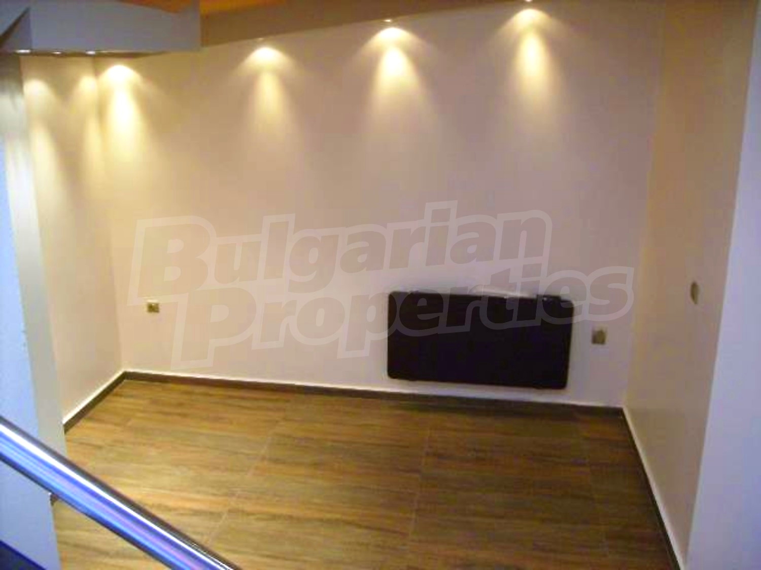 Gallery Picture 9