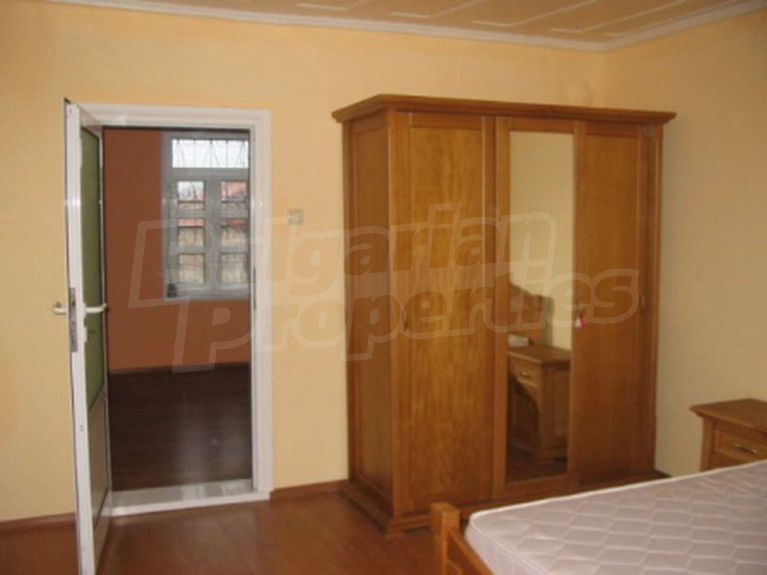 Gallery Picture 4
