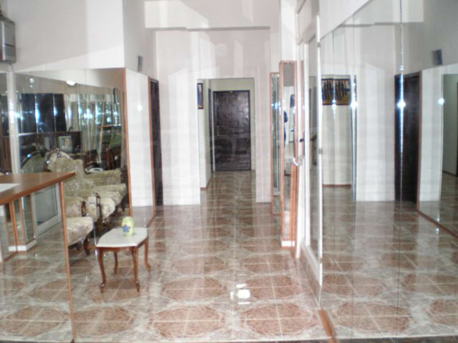 Gallery Picture 3