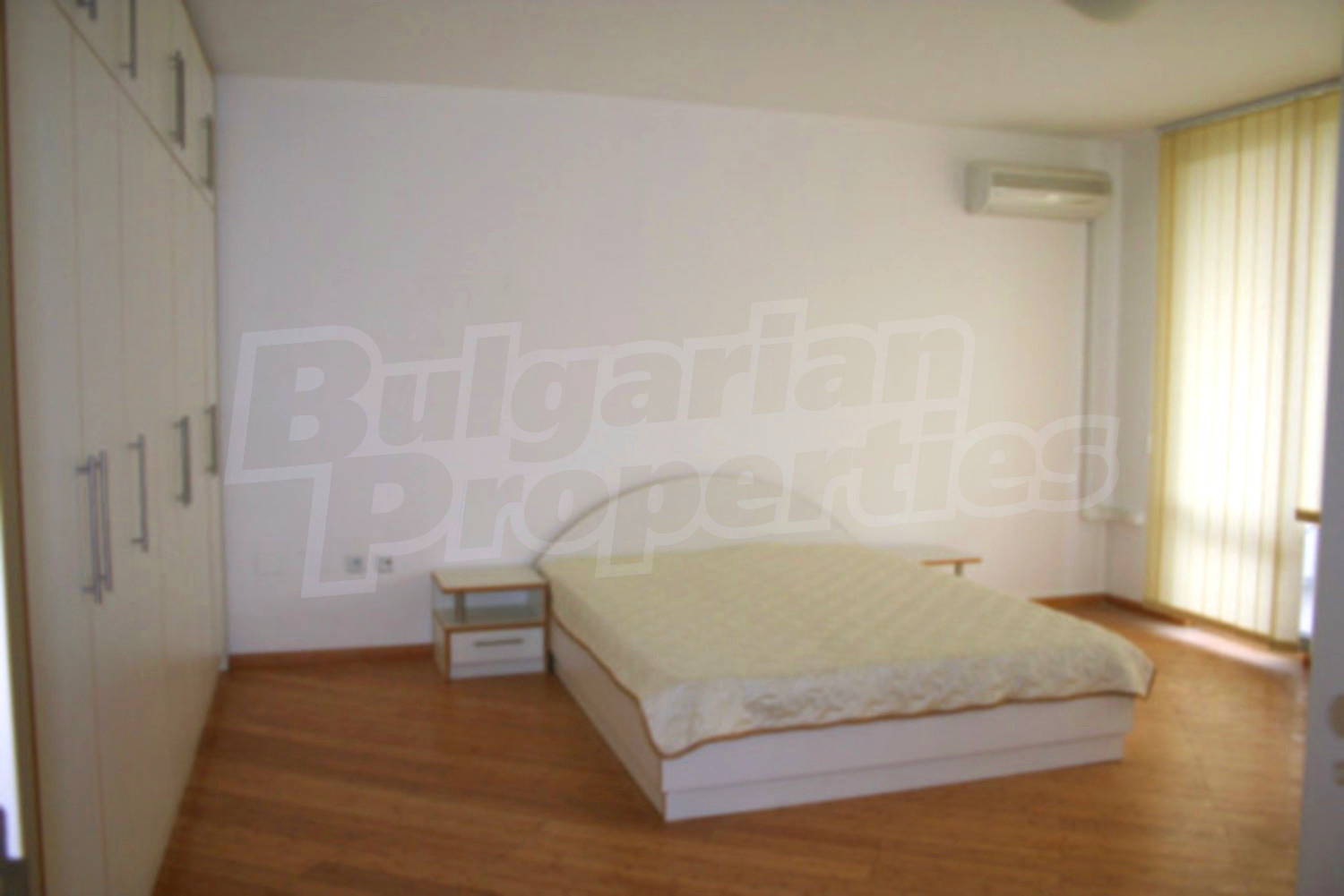 Gallery Picture 9