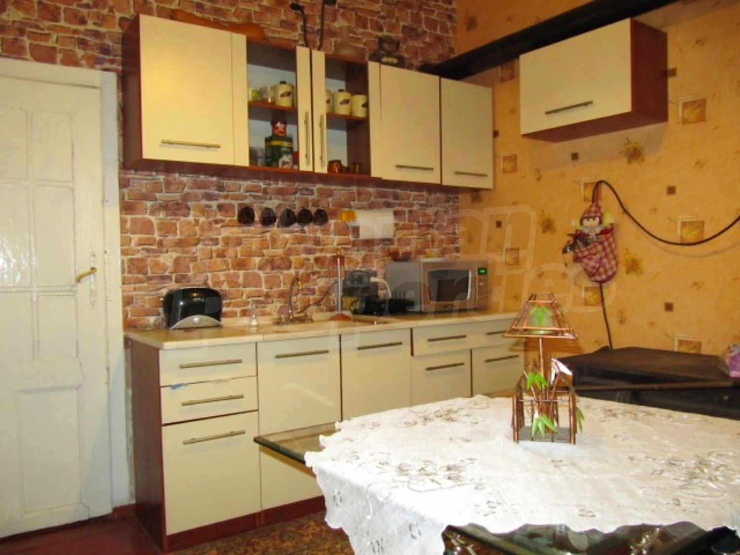 Gallery Picture 10
