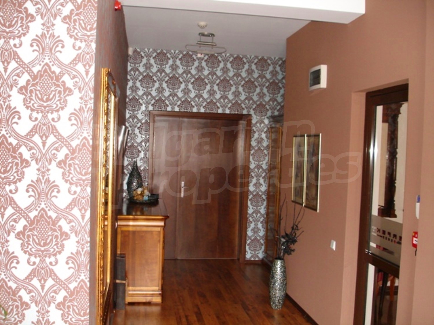 Gallery Picture 16