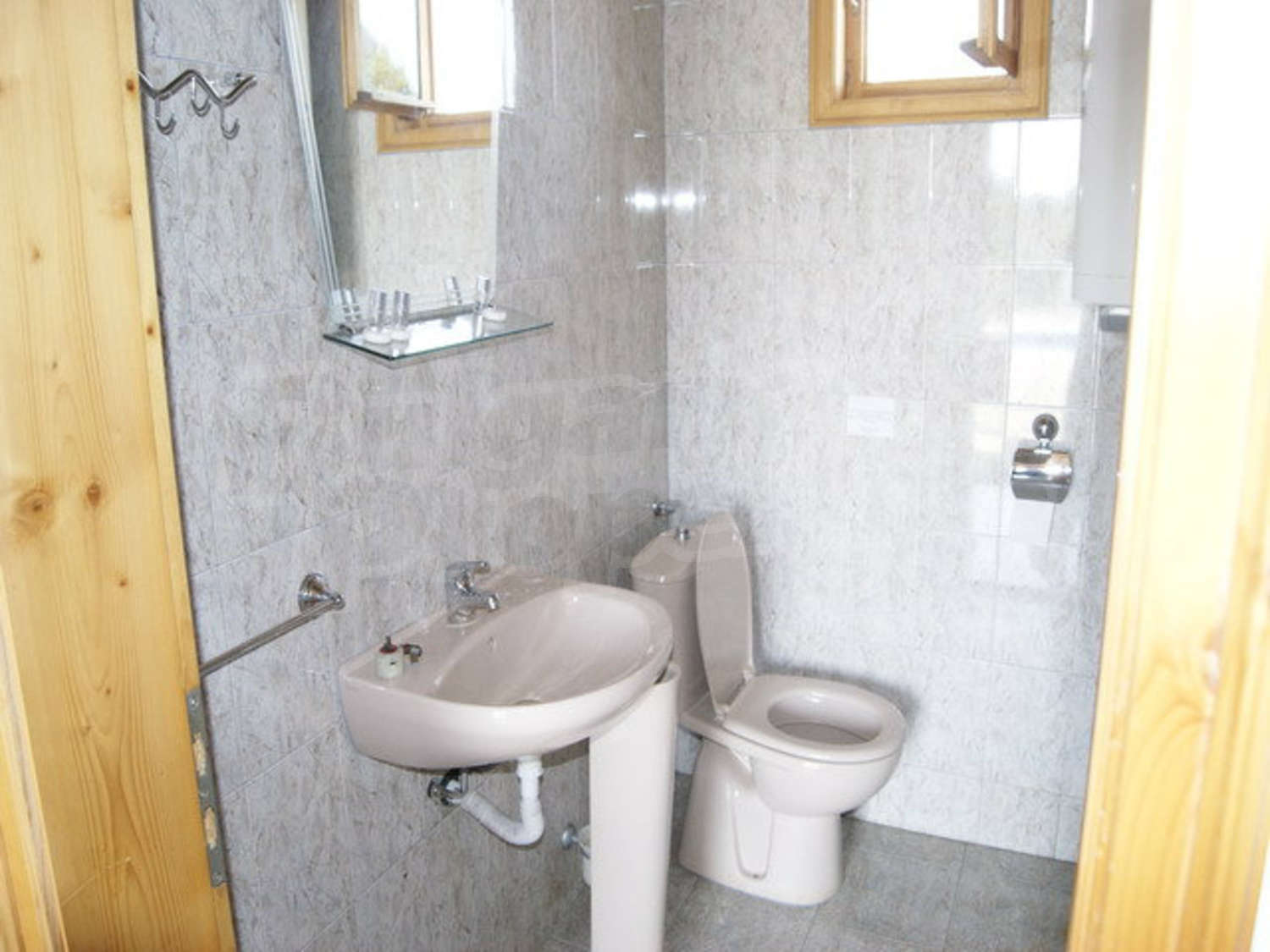 Gallery Picture 9
