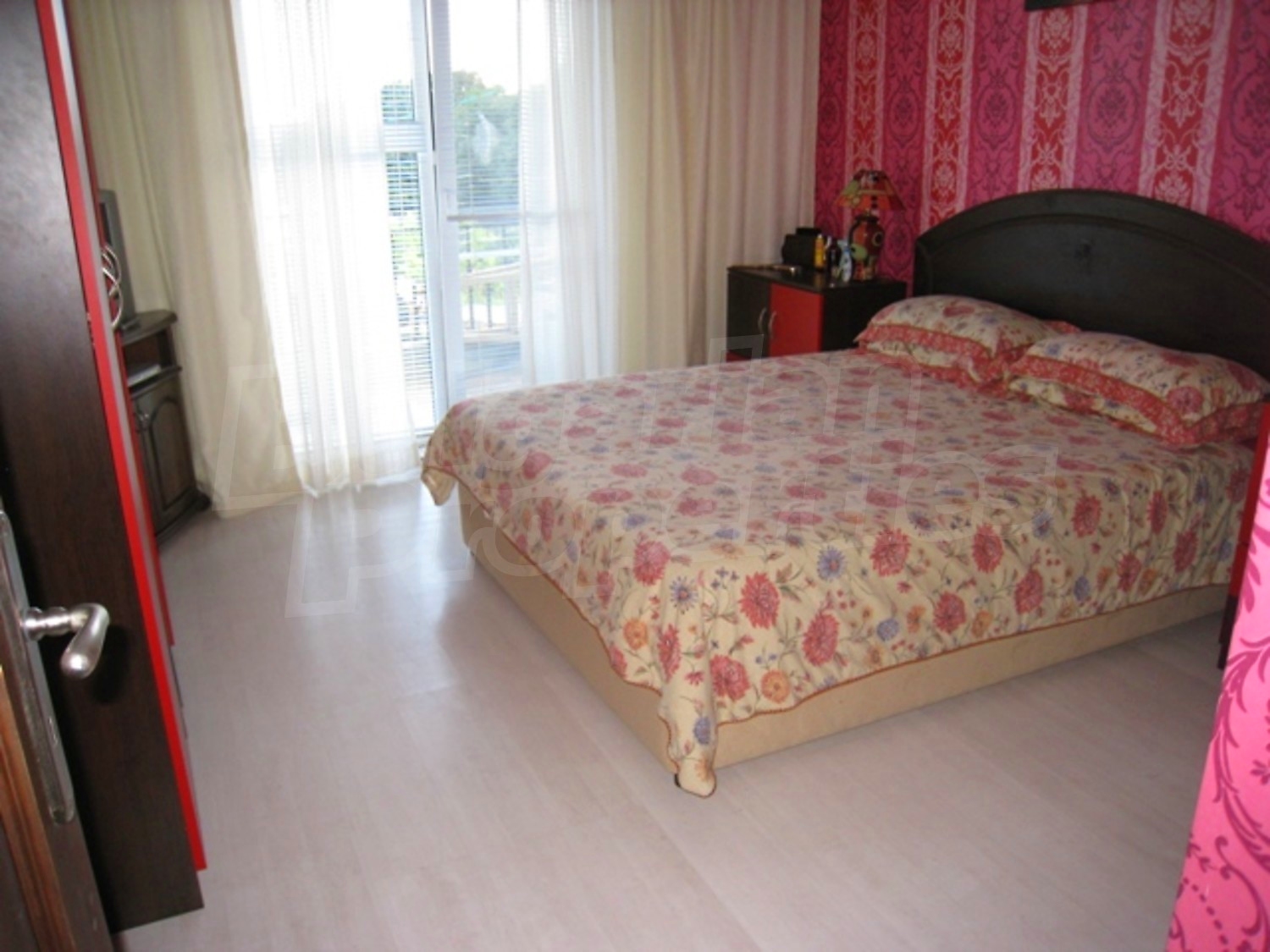 Gallery Picture 22