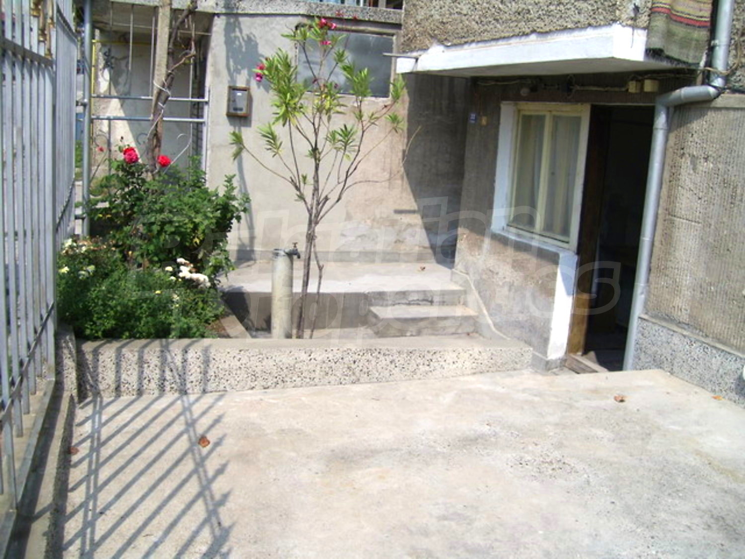 Gallery Picture 4