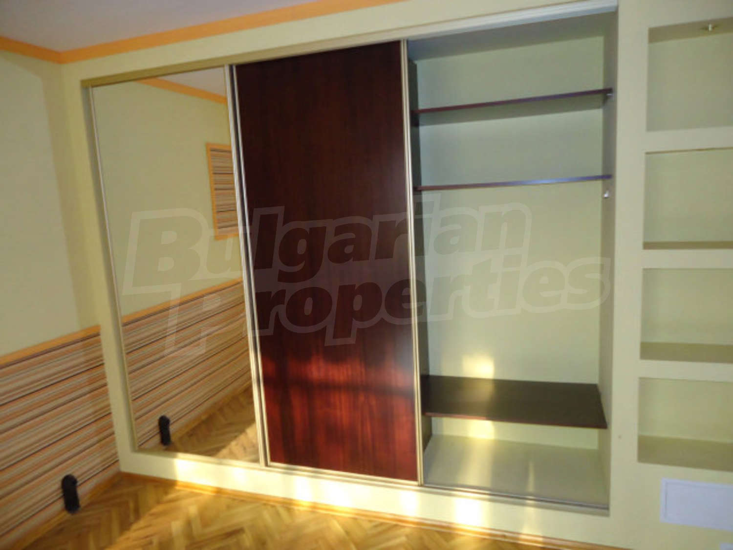 Gallery Picture 12