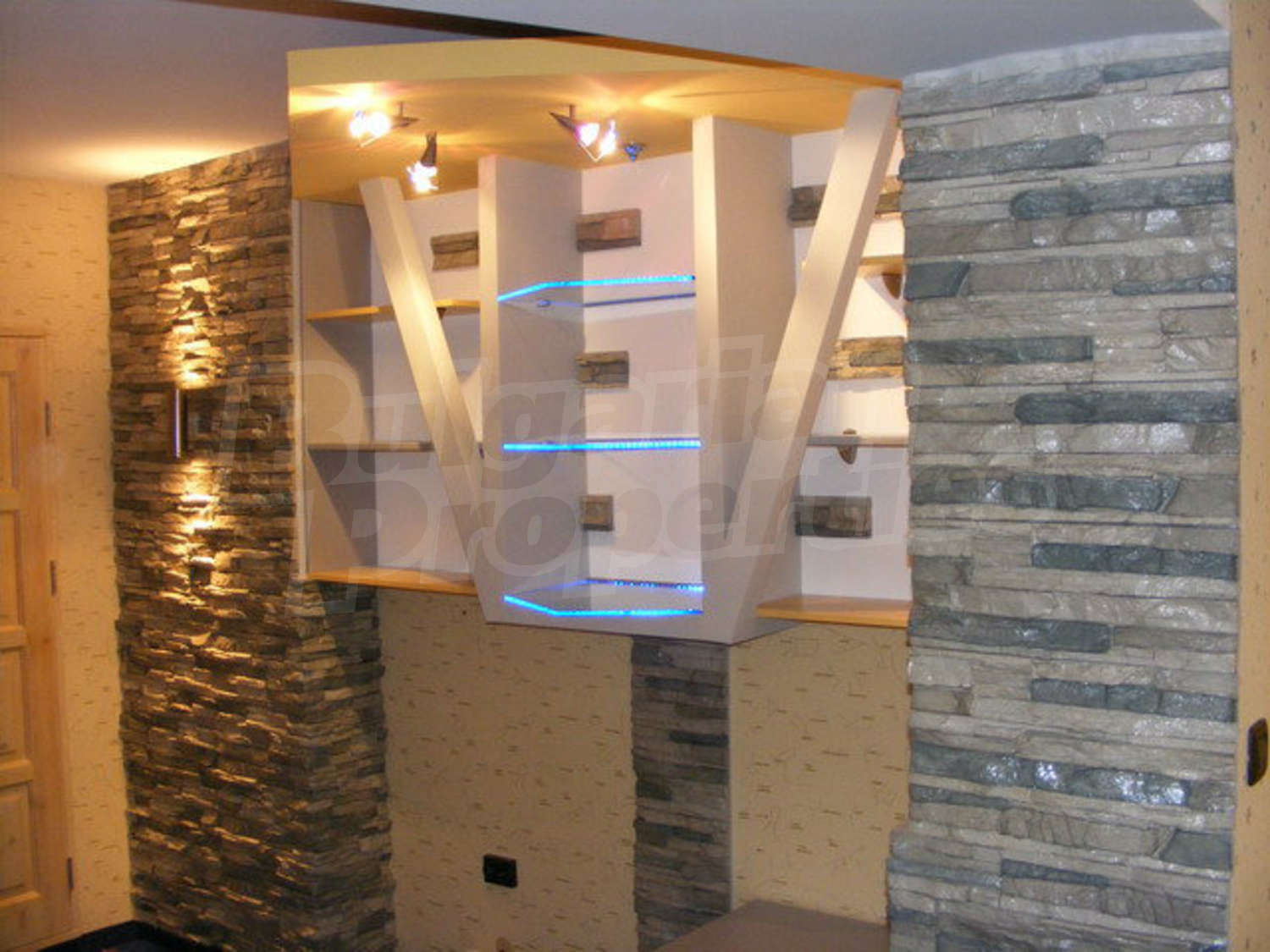Gallery Picture 24