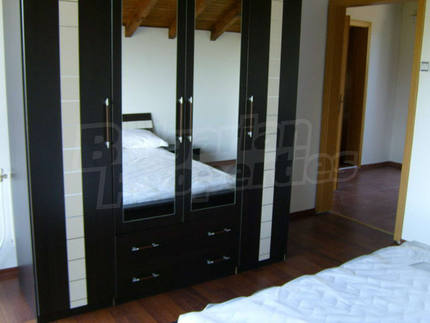 Gallery Picture 52