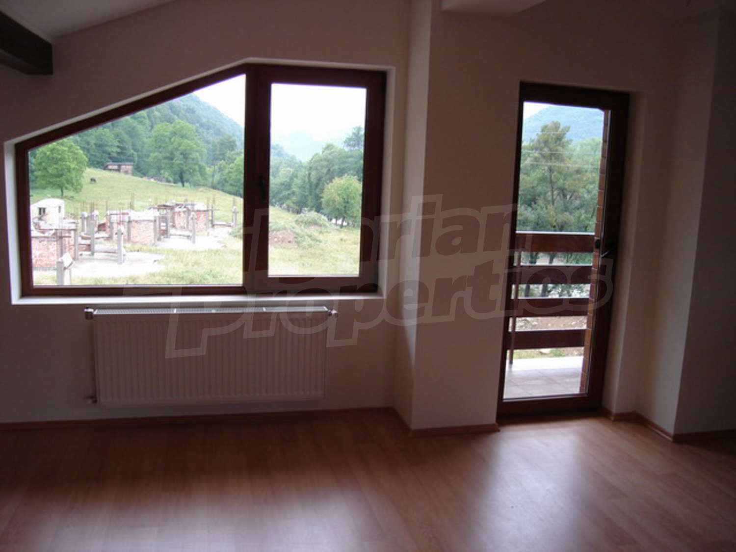 Gallery Picture 10