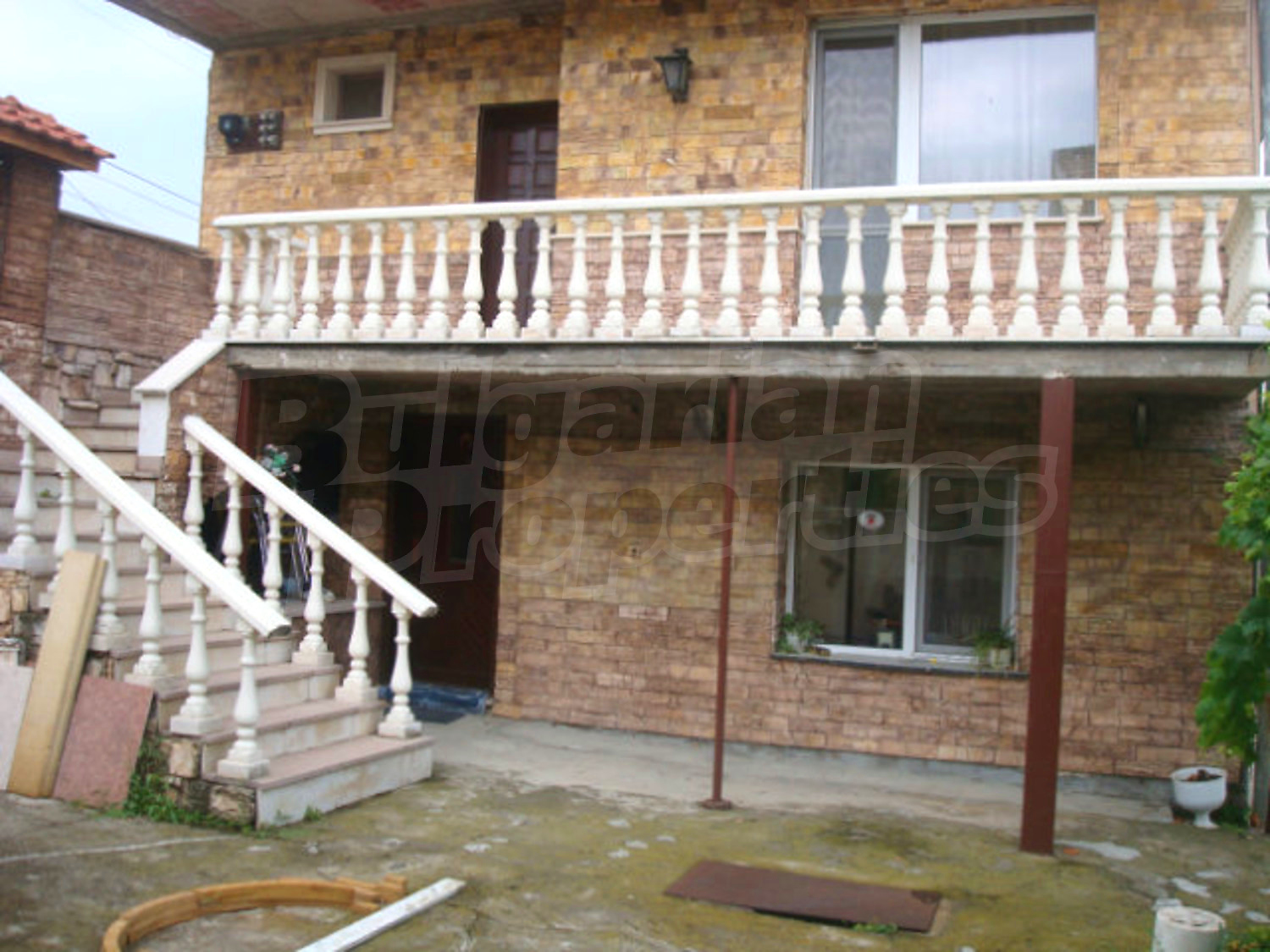 Gallery Picture 4