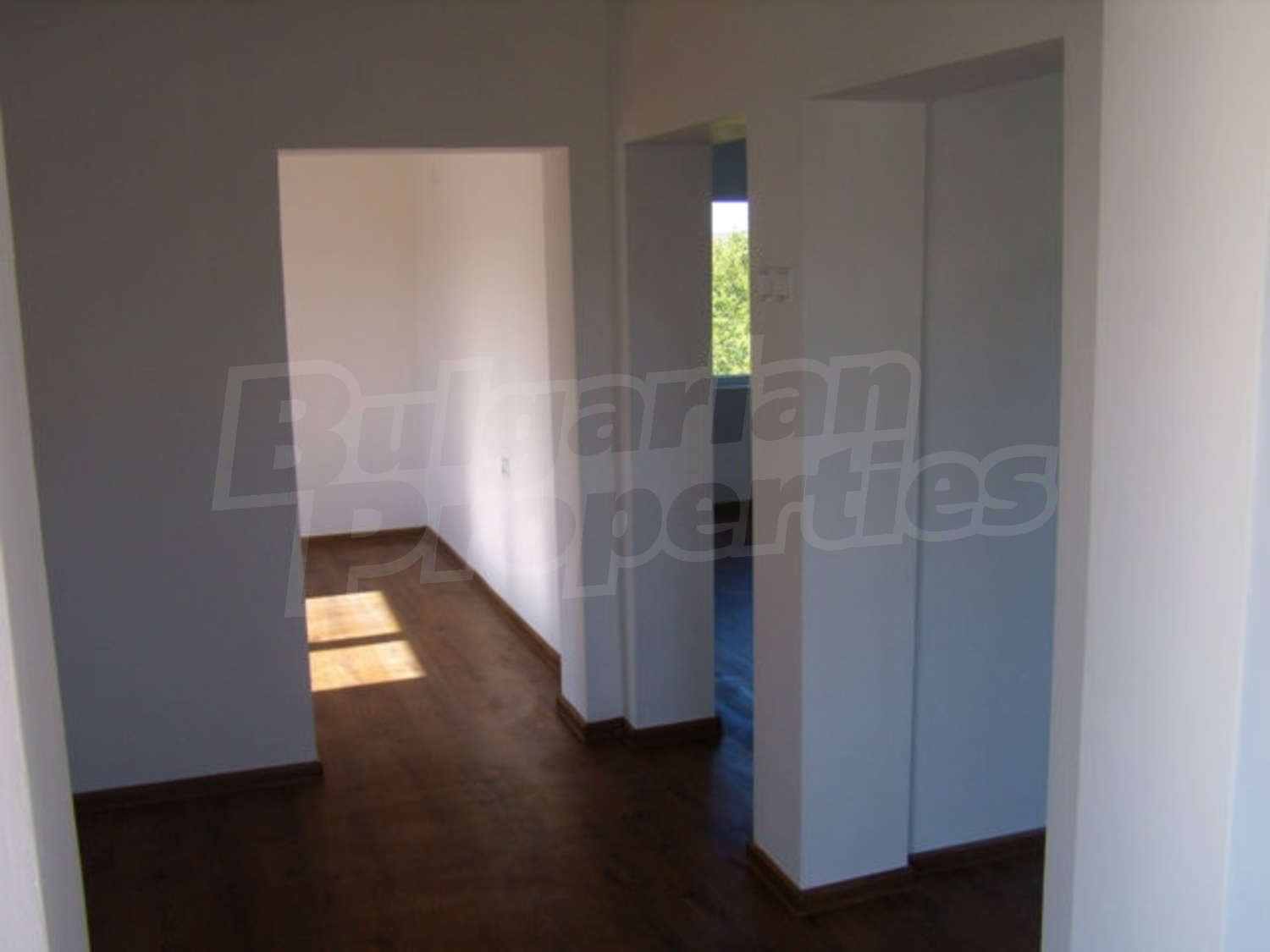 Gallery Picture 15