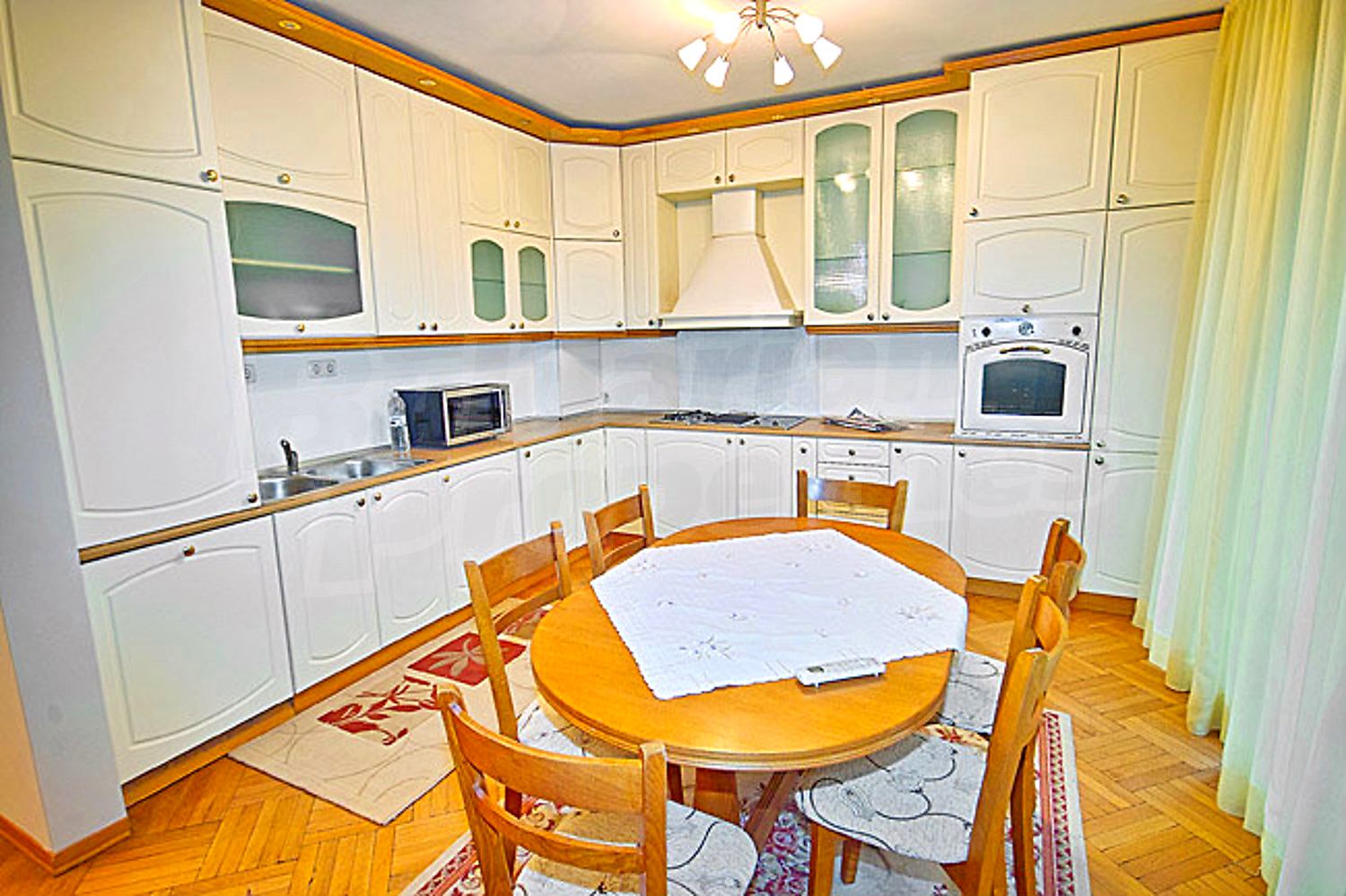 Gallery Picture 12