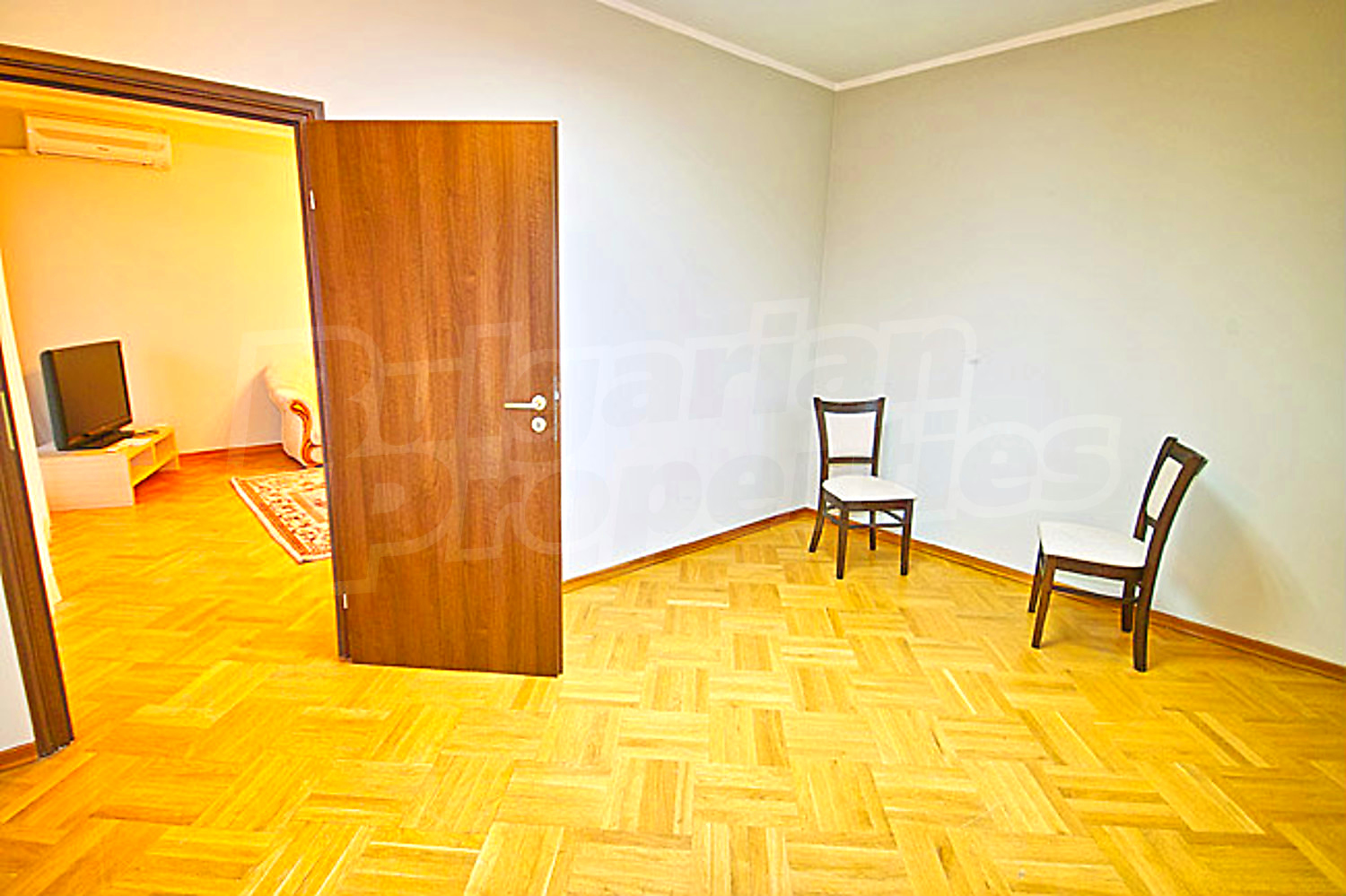 Gallery Picture 16