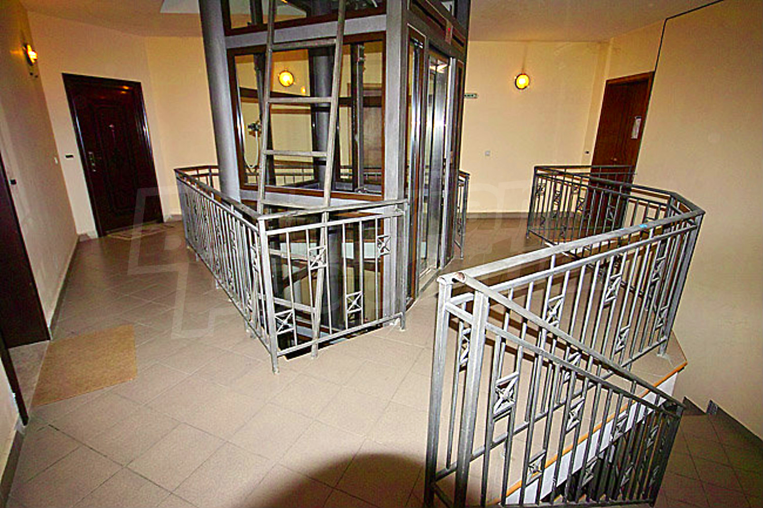 Gallery Picture 33