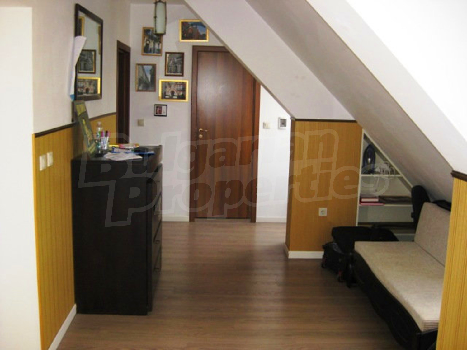 Gallery Picture 25