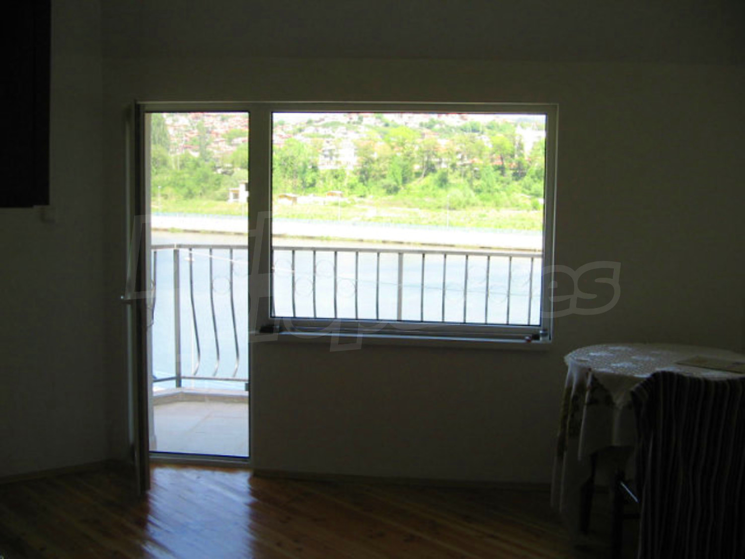 Gallery Picture 13