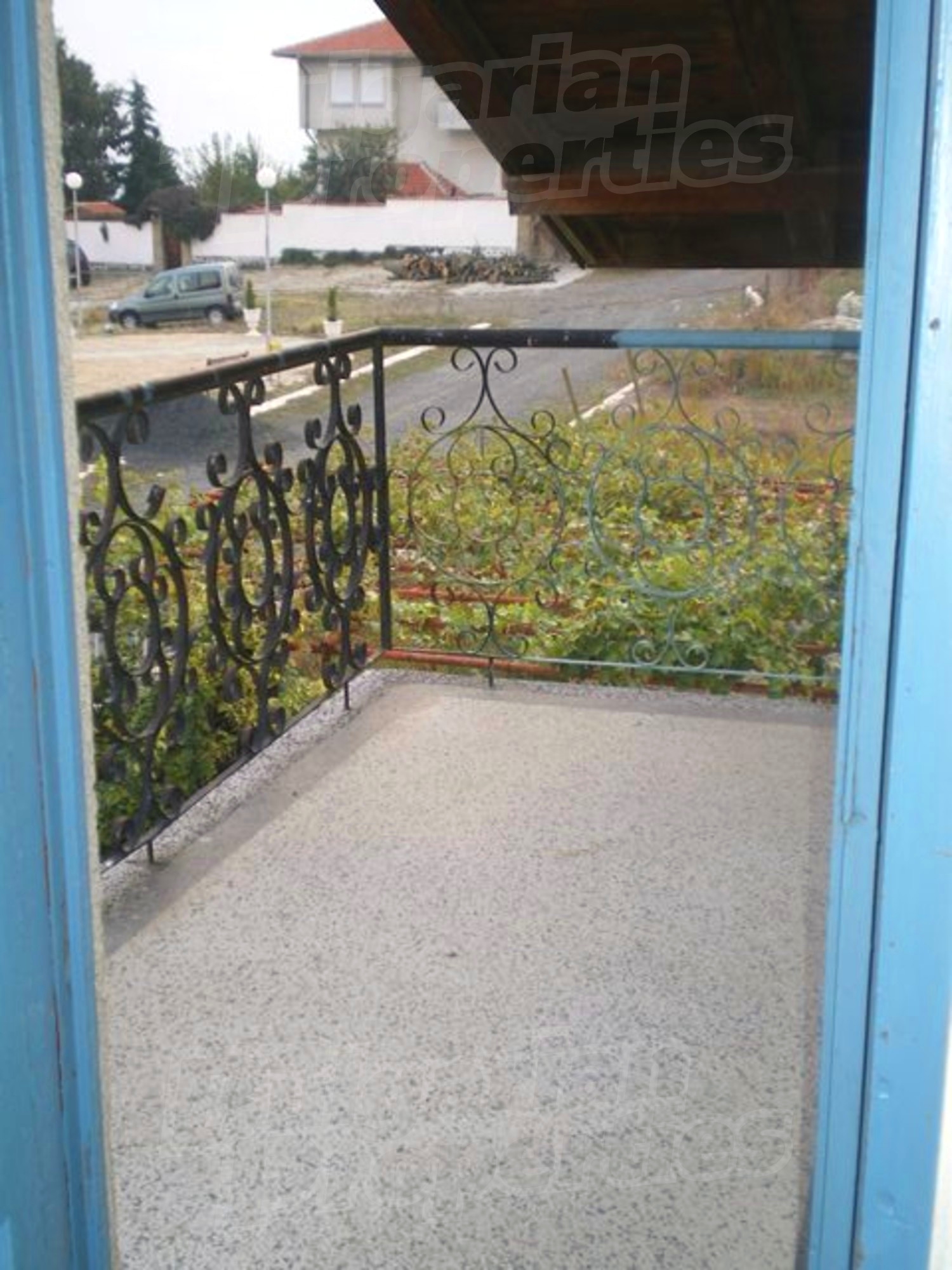 Gallery Picture 10