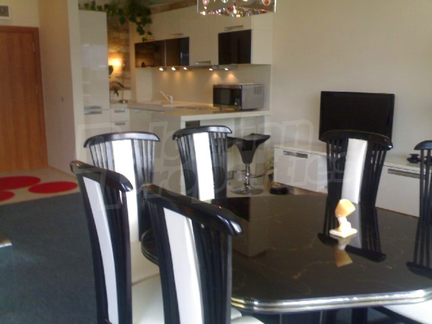 Gallery Picture 3