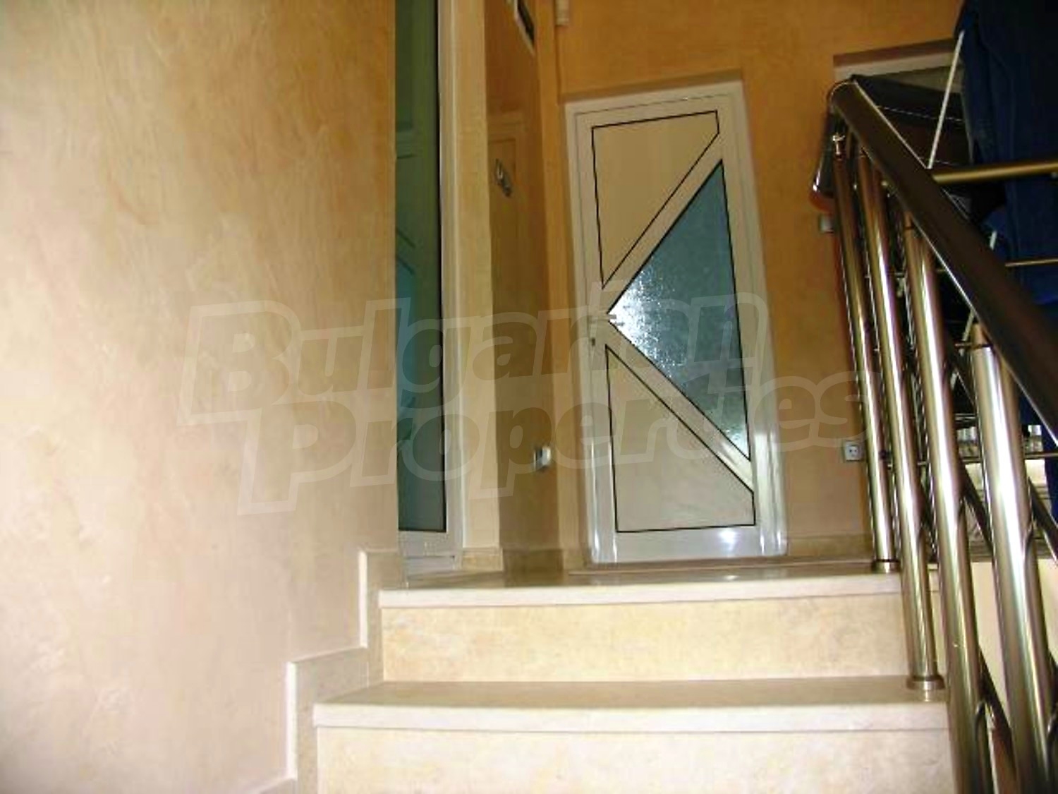 Gallery Picture 27