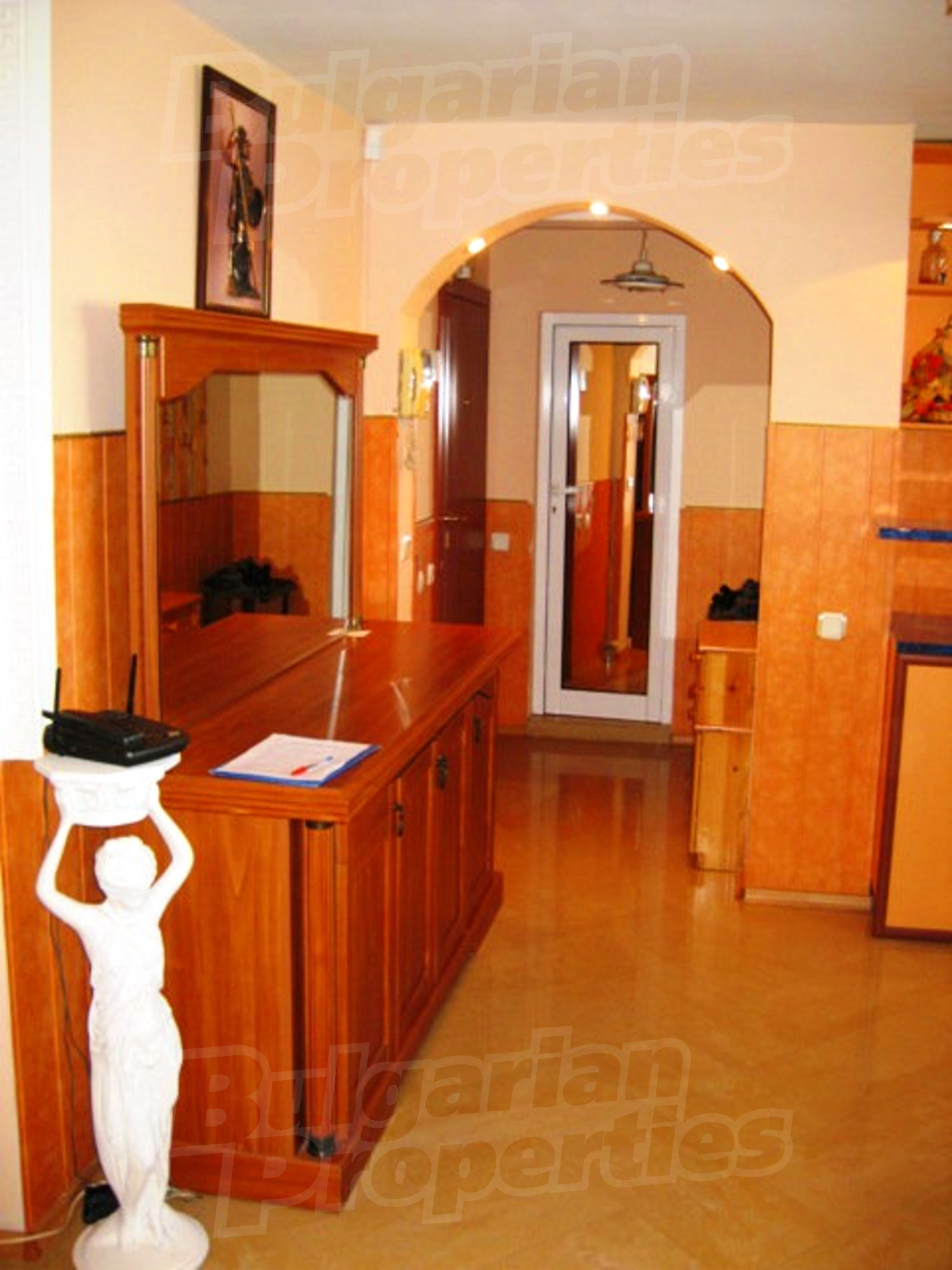 Gallery Picture 8