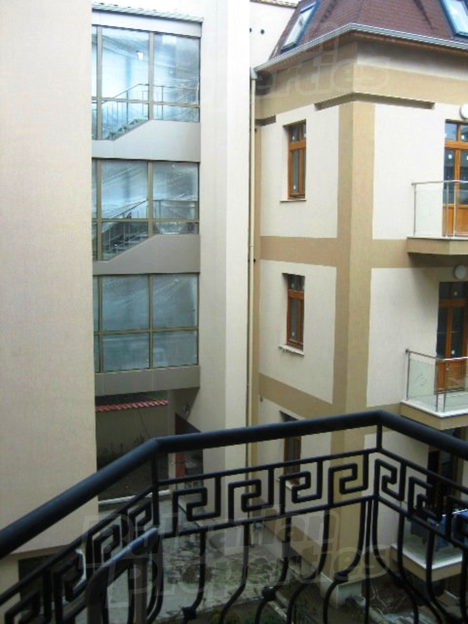 Gallery Picture 13