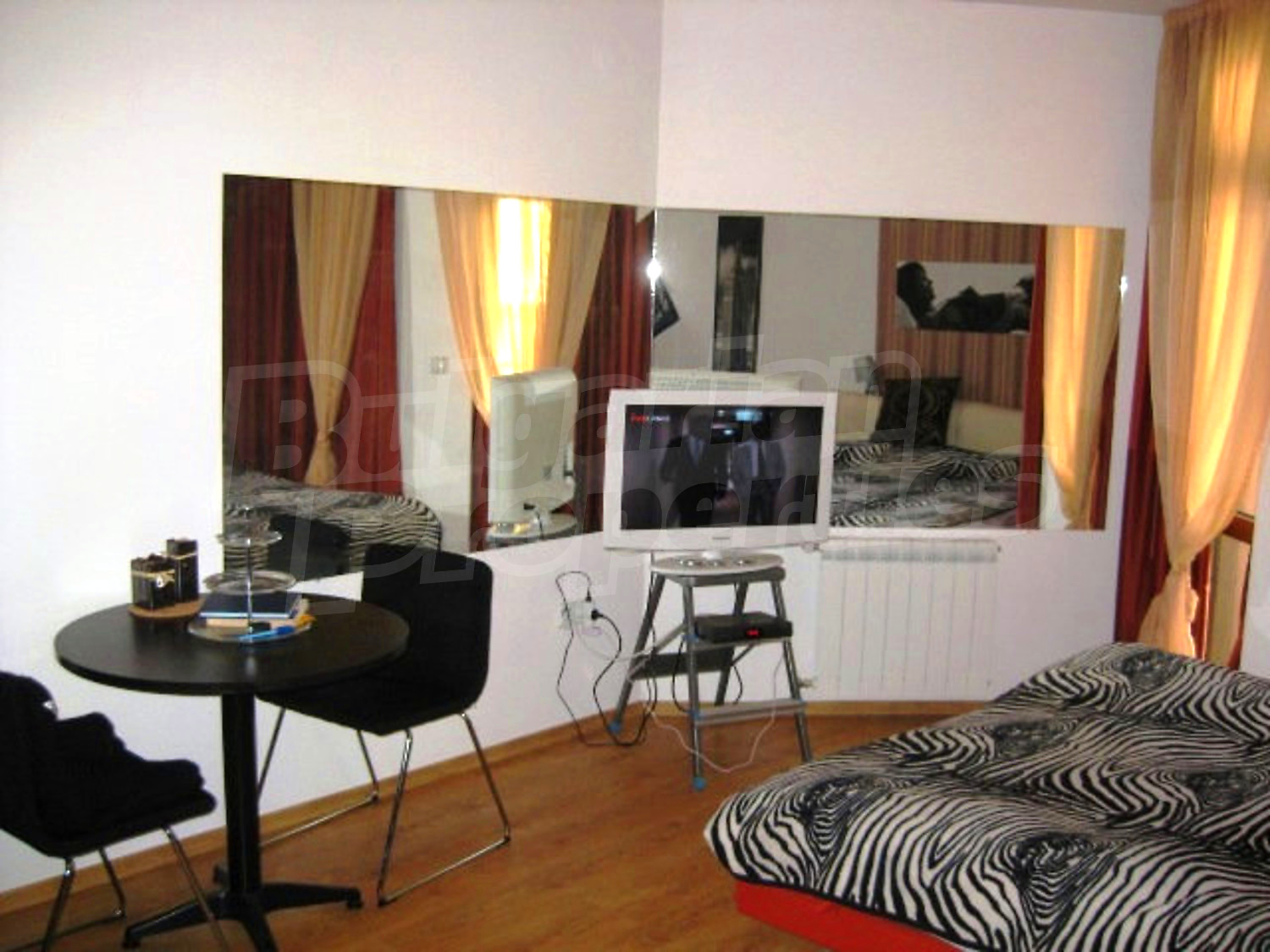 Gallery Picture 4