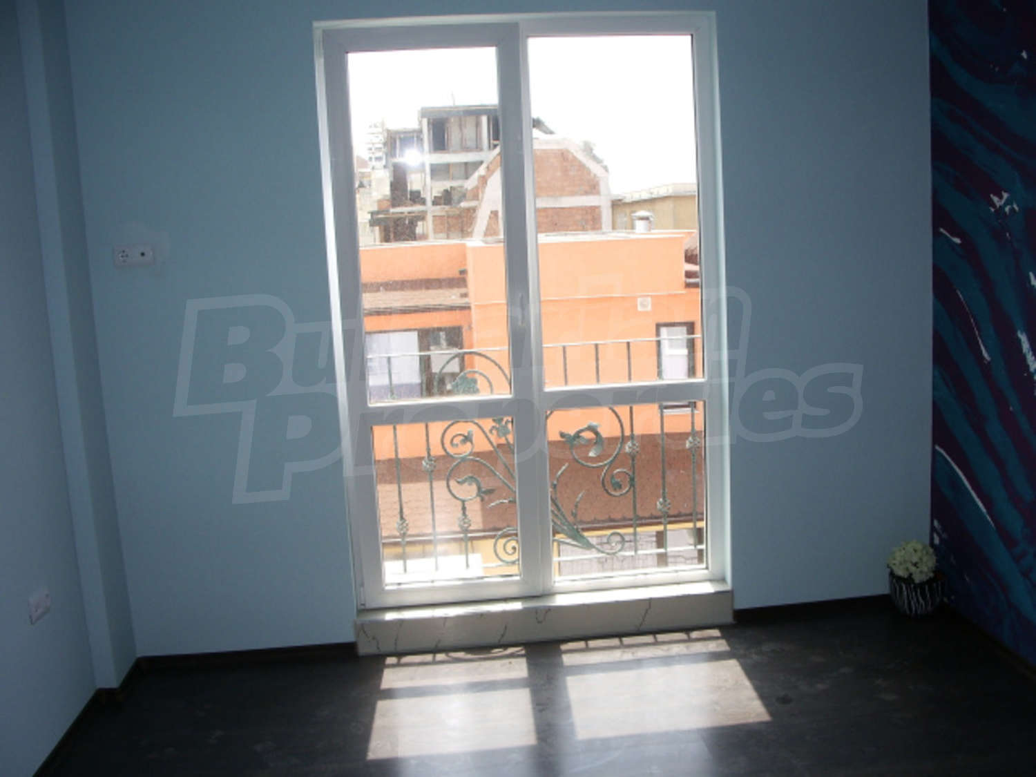 Gallery Picture 10