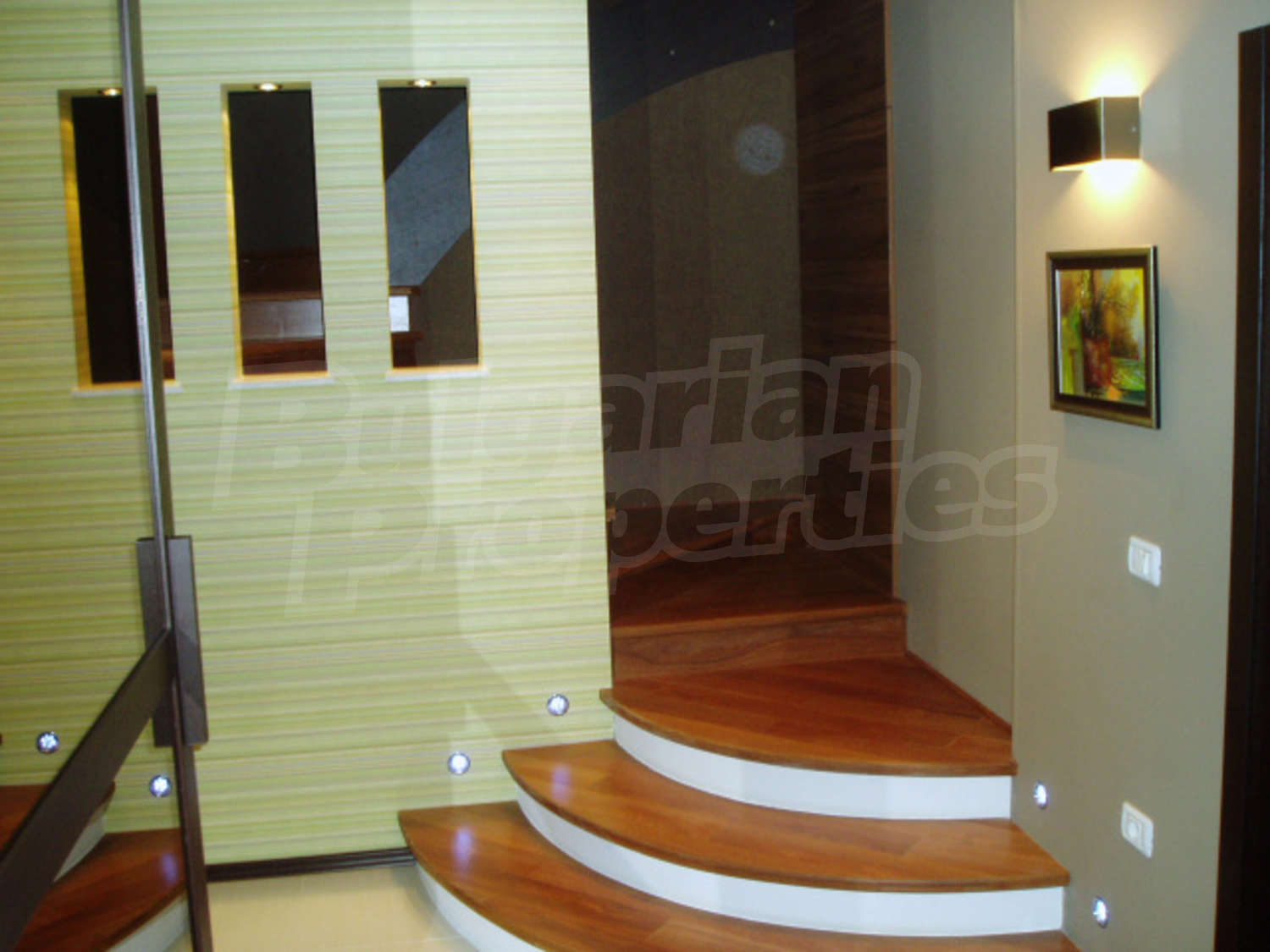 Gallery Picture 16