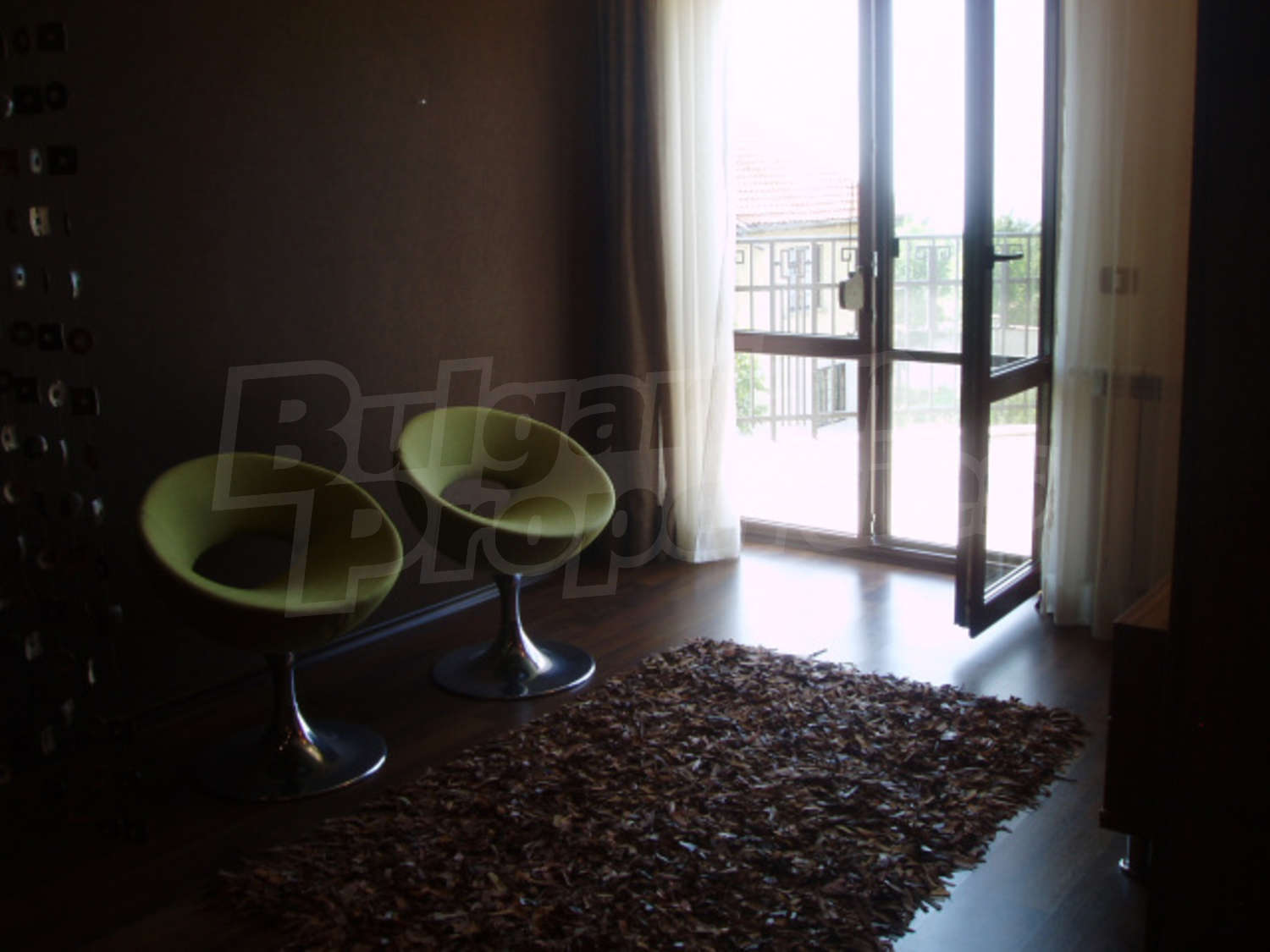 Gallery Picture 19