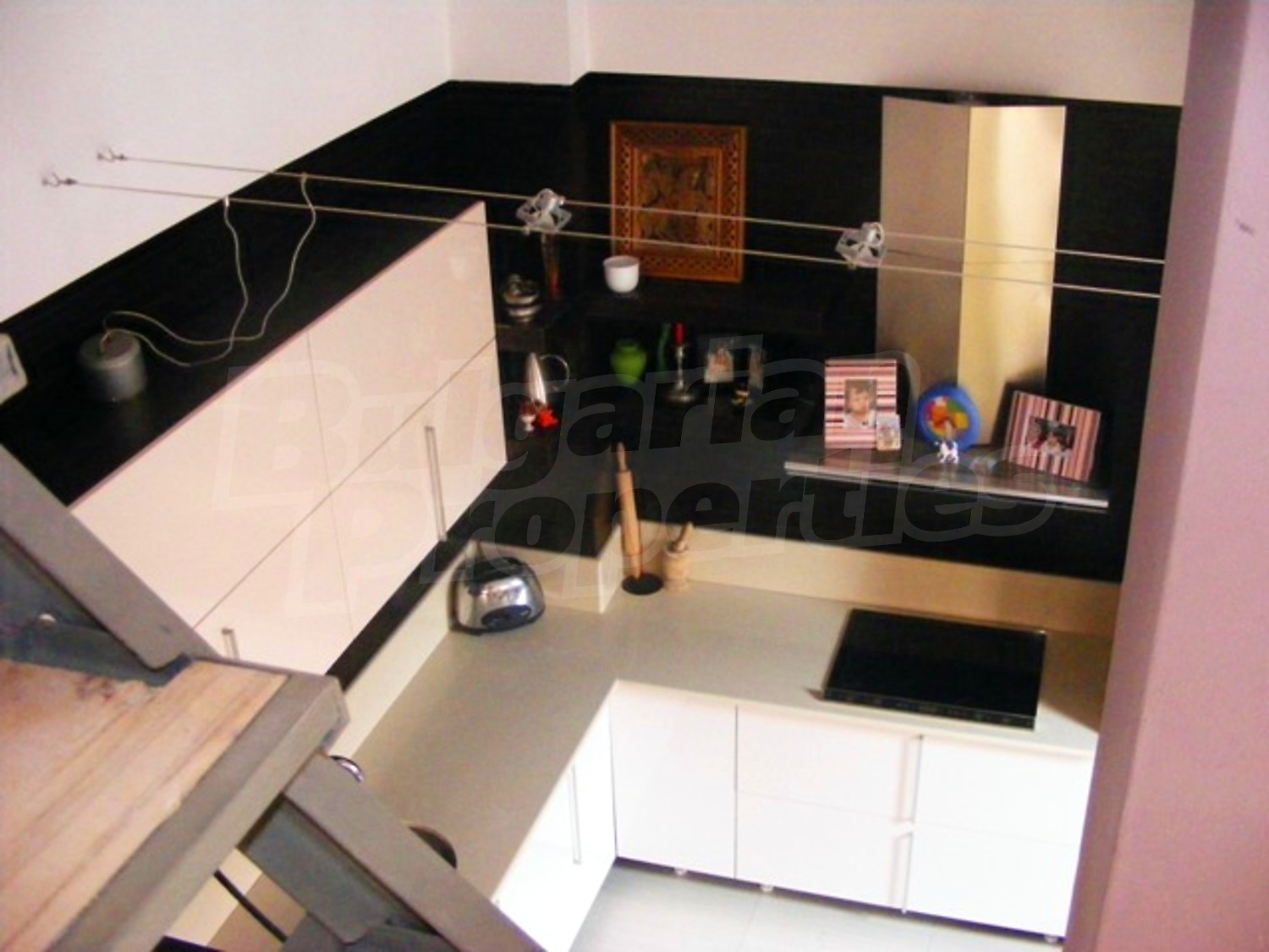 Gallery Picture 12