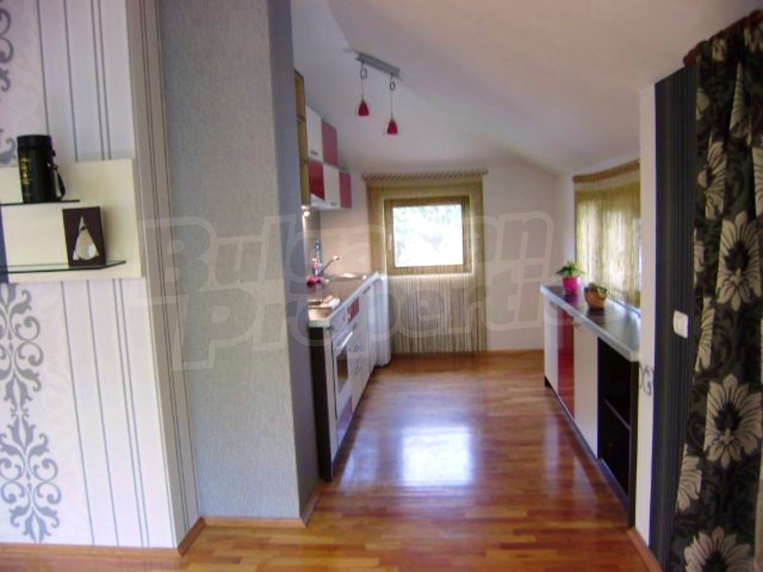 Gallery Picture 5