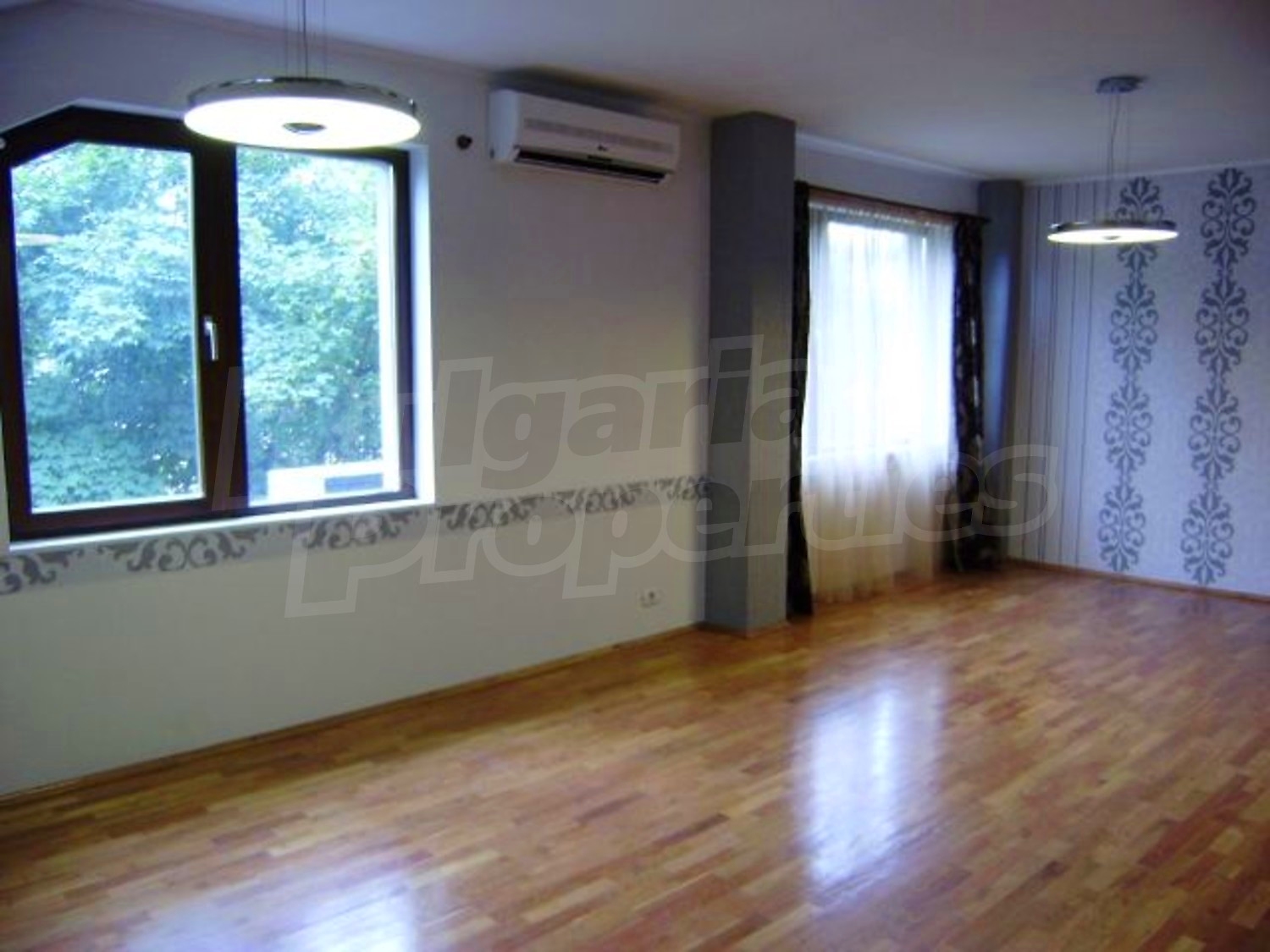 Gallery Picture 7