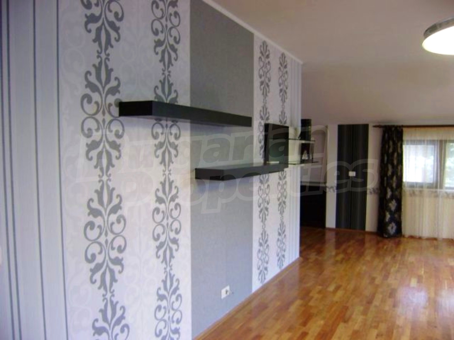 Gallery Picture 9