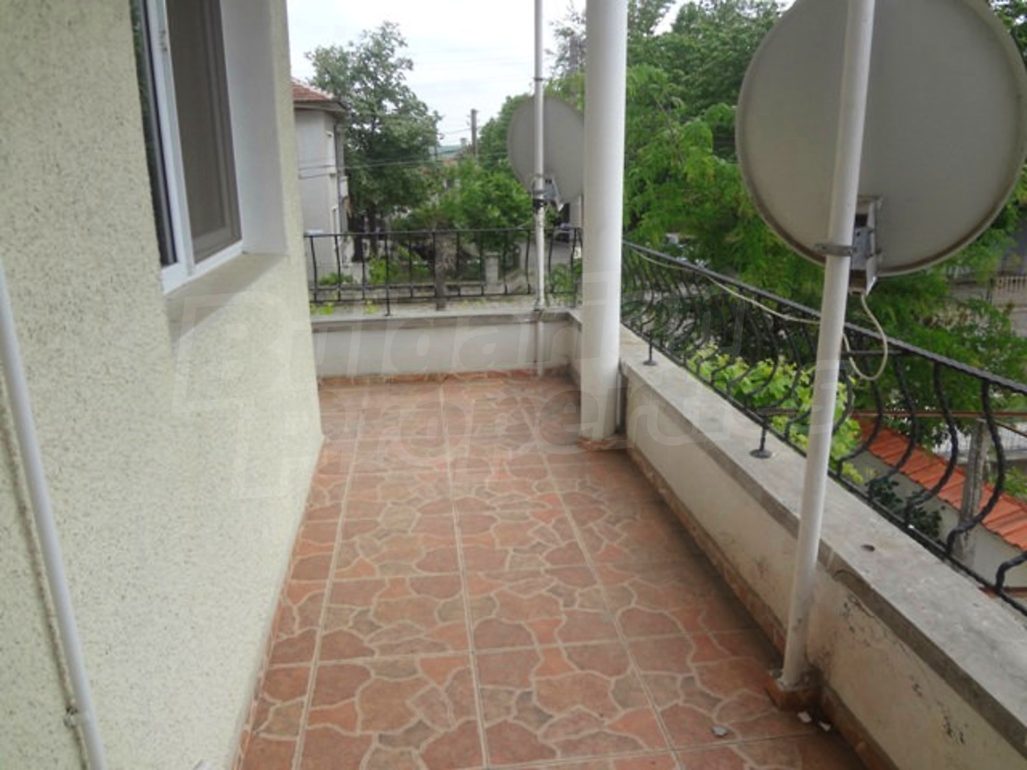 Gallery Picture 35