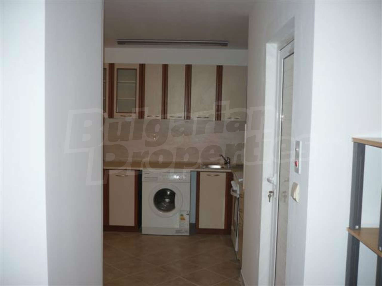 Gallery Picture 5