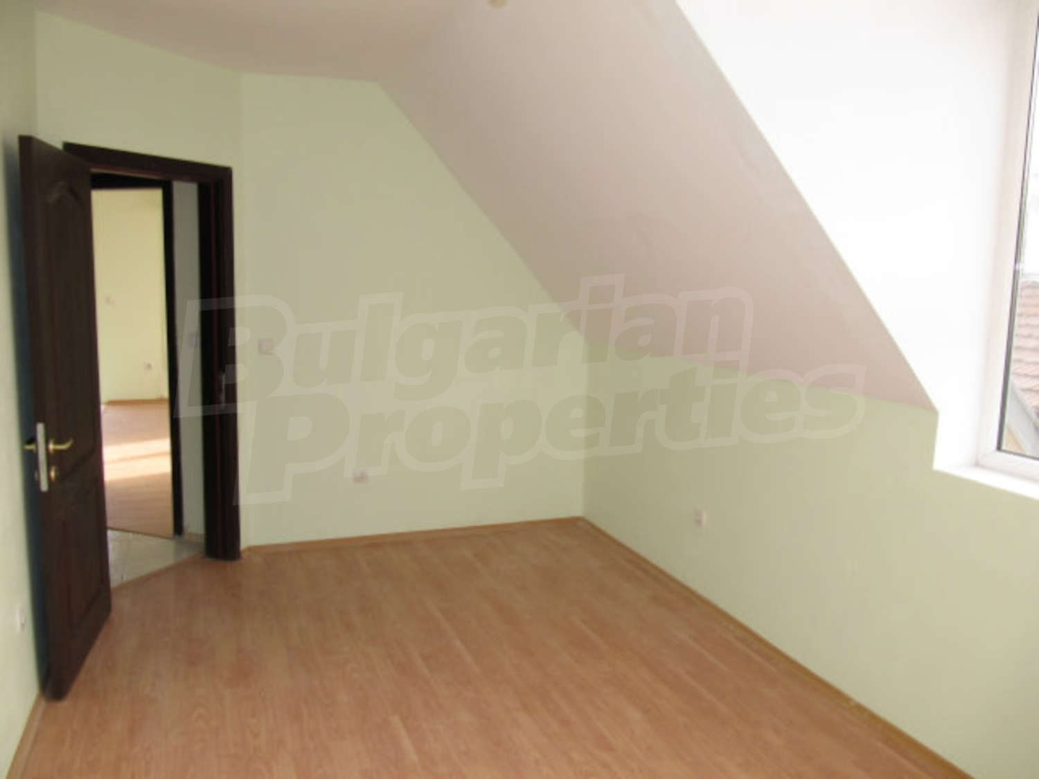 Gallery Picture 11
