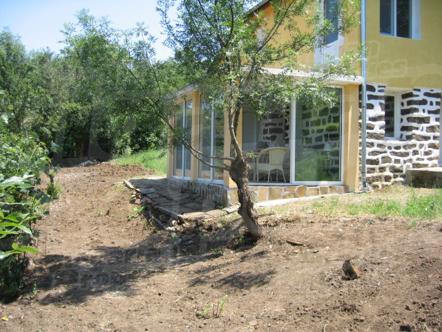 Gallery Picture 2