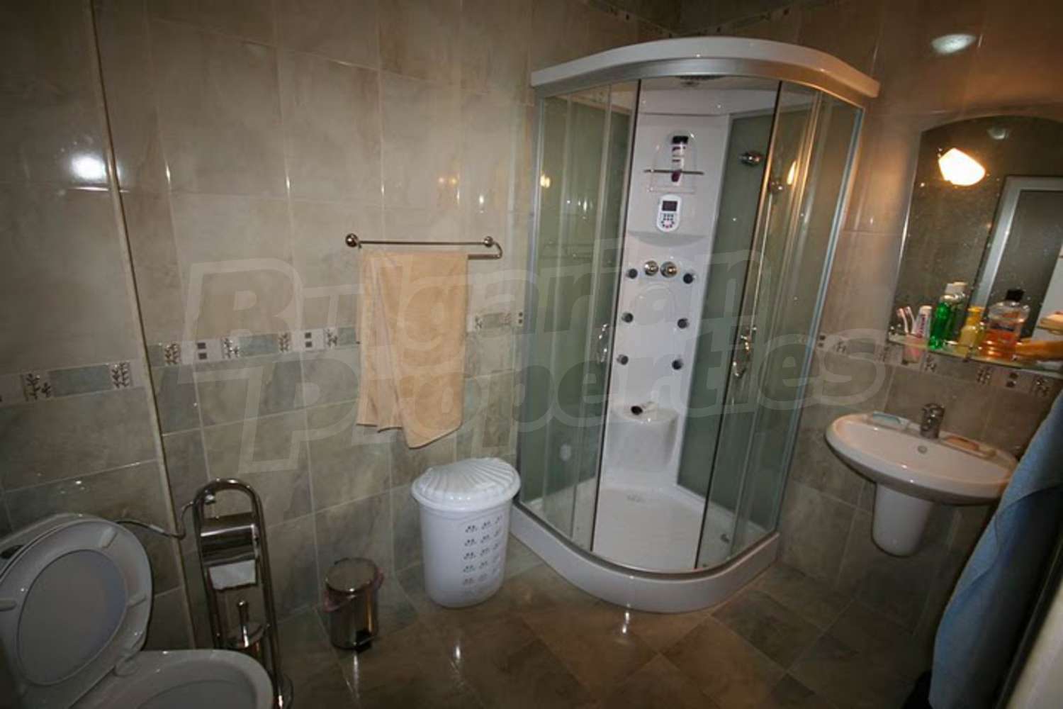 Gallery Picture 5