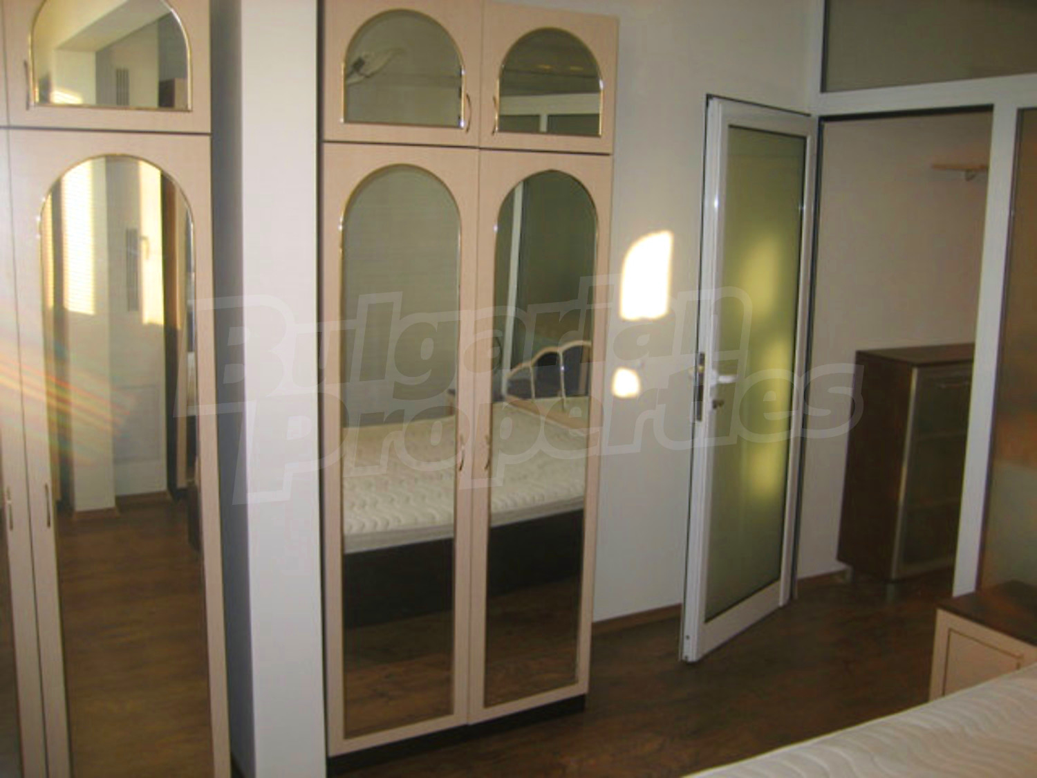 Gallery Picture 8