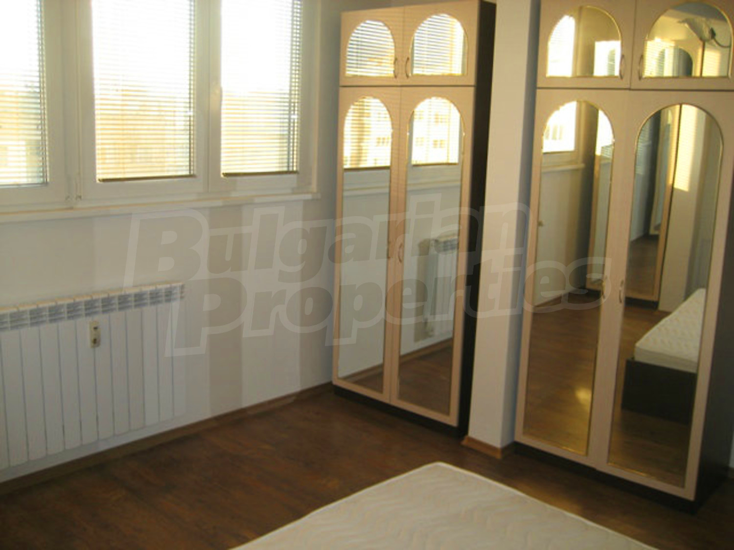 Gallery Picture 9